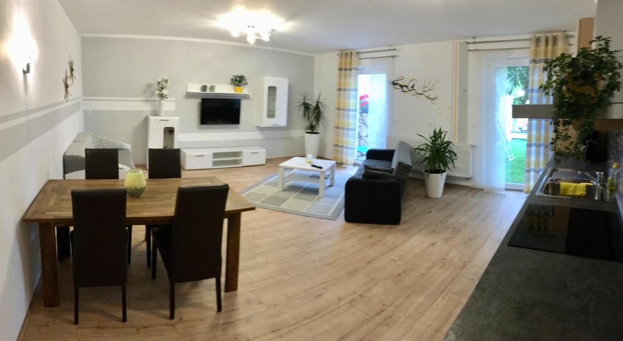Am Schloss Apartment *